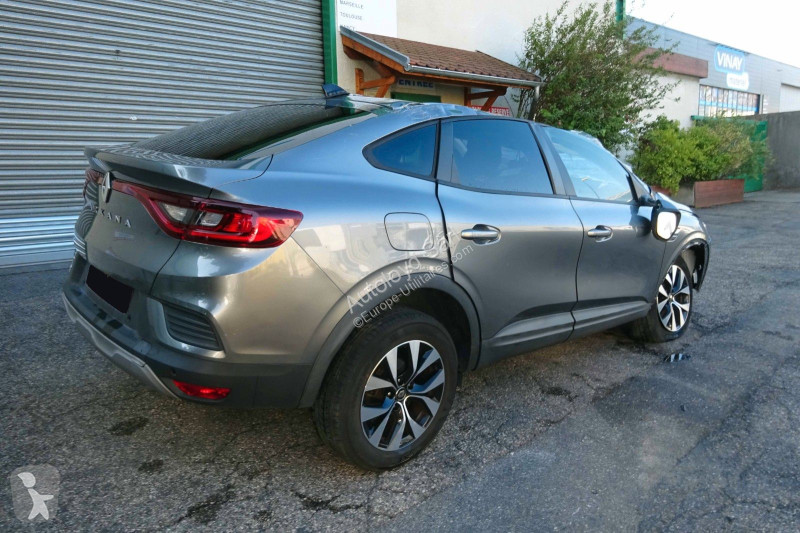 Коммерческий автомобиль Renault ARKANA 1,3 TCE...
