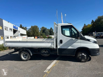 Užitkový vůz s korbou standardní Iveco