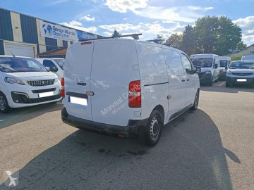 Krytý nákladní vůz se skříňovou karosérií střední Peugeot