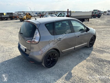 Renault személyautó