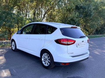 Monovolumen Ford
