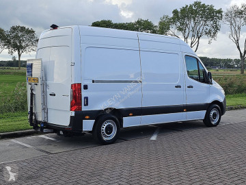 Caja cerrada Mercedes
