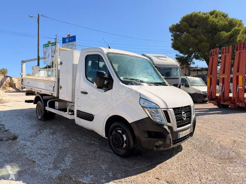 Furgoneta Nissan