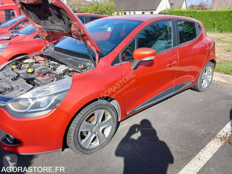 Veículo utilitário Renault CLIO4