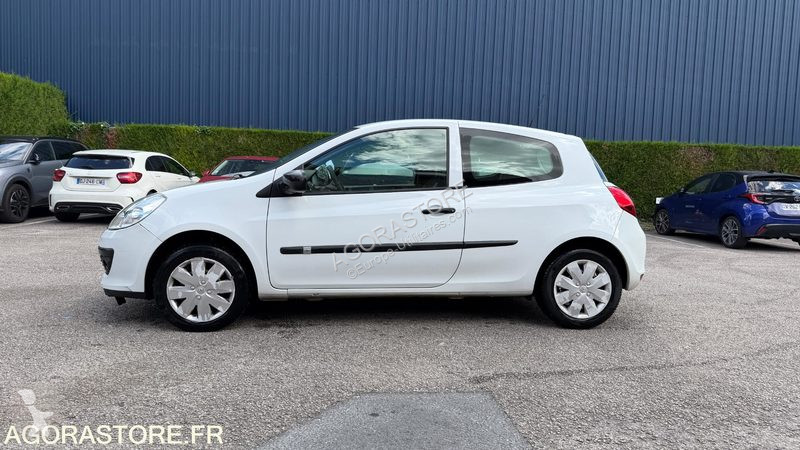 Veículo utilitário Renault CLIO