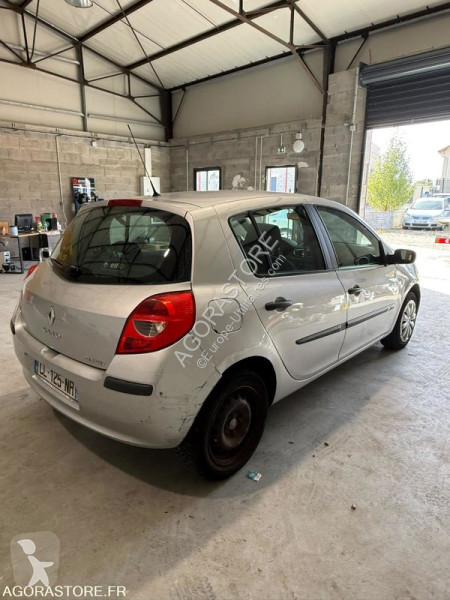 Veículo utilitário Renault CLIO
