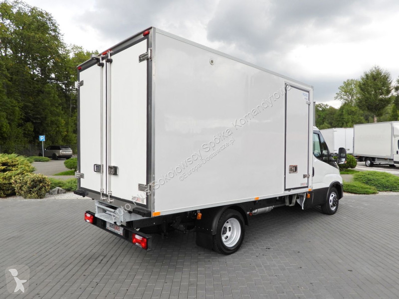 Veículo utilitário Iveco 35C14 DAILY