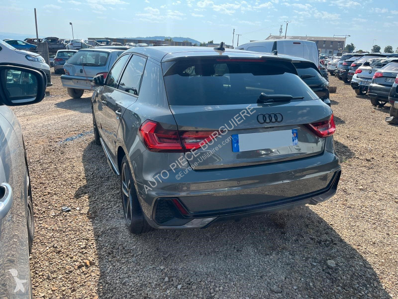 Veículo utilitário Audi A1 II 30 1.0 TFSi 116 S...