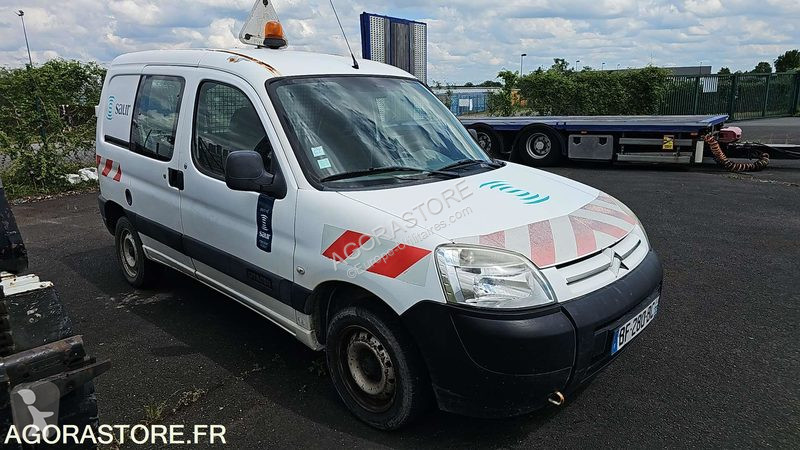 Véhicule utilitaire Citroën BERLINGO