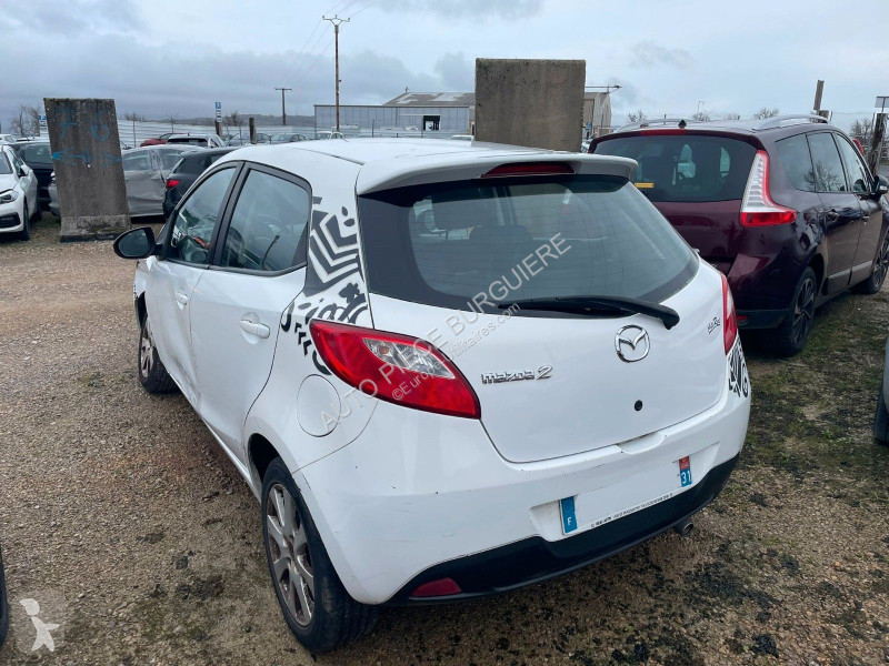 Užitkové vozidlo Mazda 2 1.3 MZR 75 Elegance /...