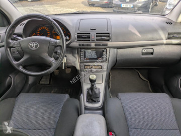 Voiture berline Toyota