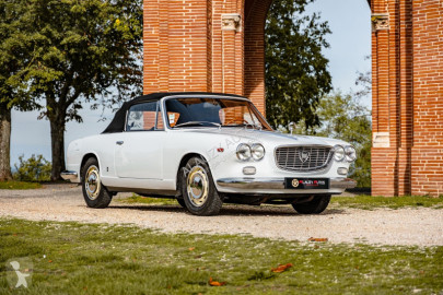 Voiture cabriolet Lancia