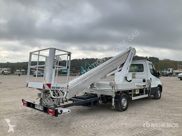 Véhicule utilitaire Iveco  35-120