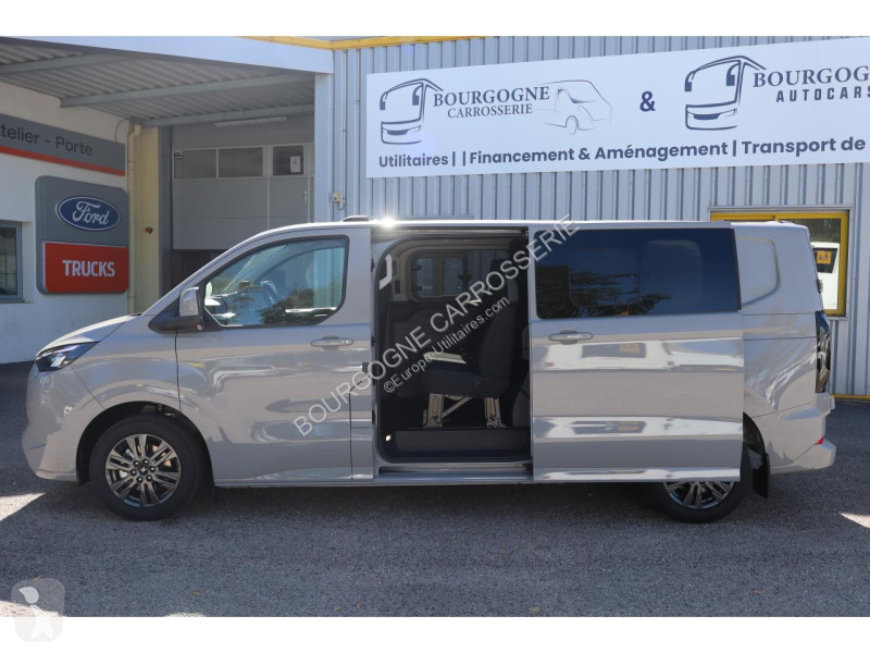 Véhicule utilitaire Ford