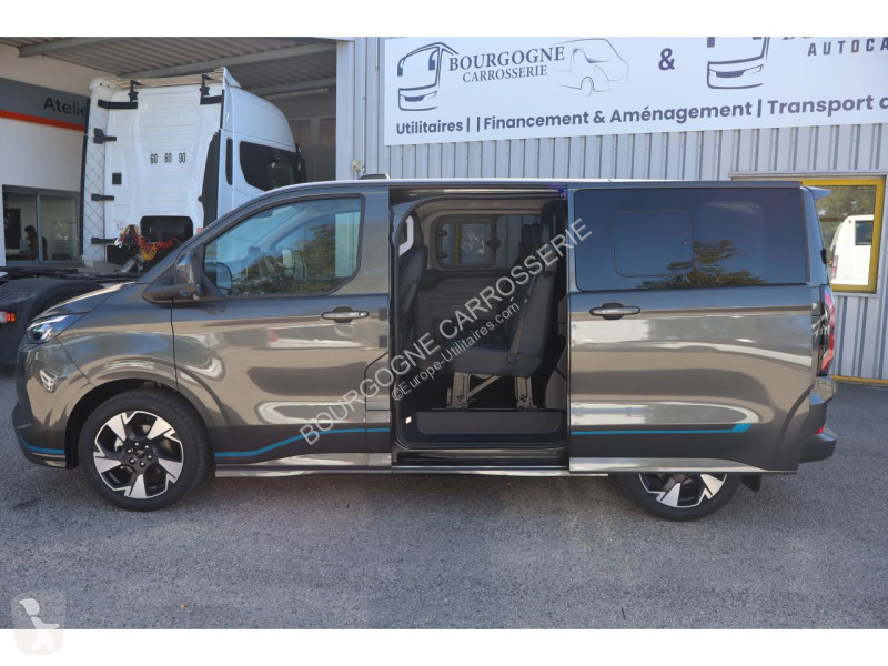 Véhicule utilitaire Ford