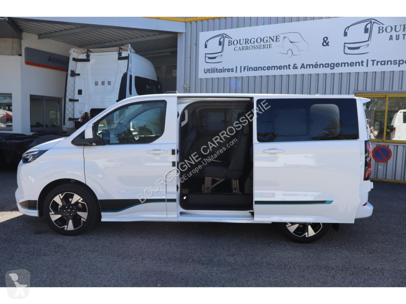 Véhicule utilitaire Ford