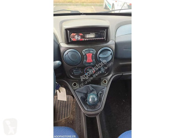 Lehké dodávkové auto