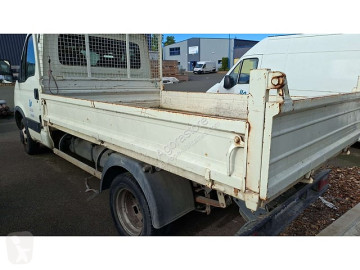 Utilitaire benne standard Iveco