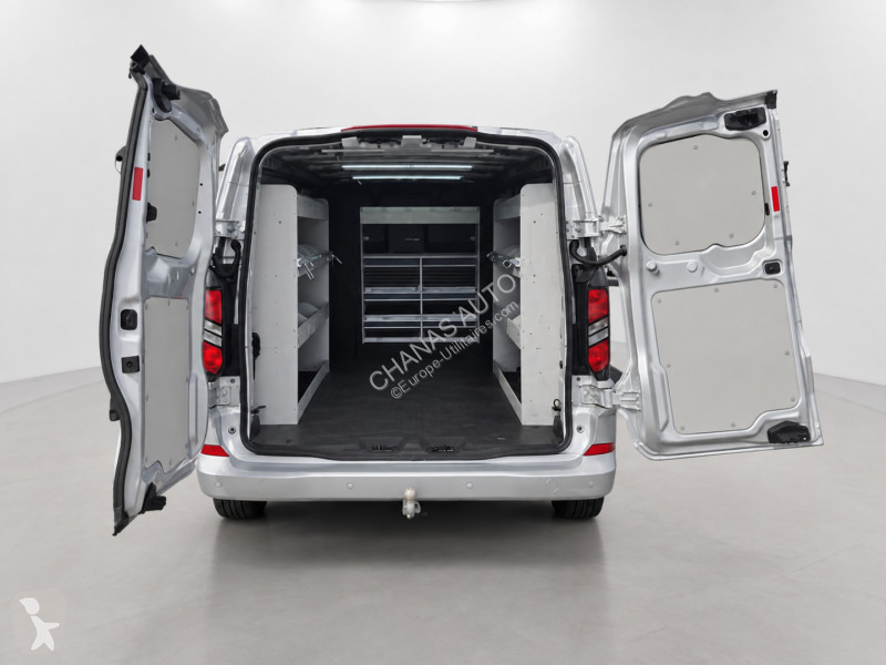 Véhicule utilitaire Ford 320 L2H1 2.0 ECOBLUE...