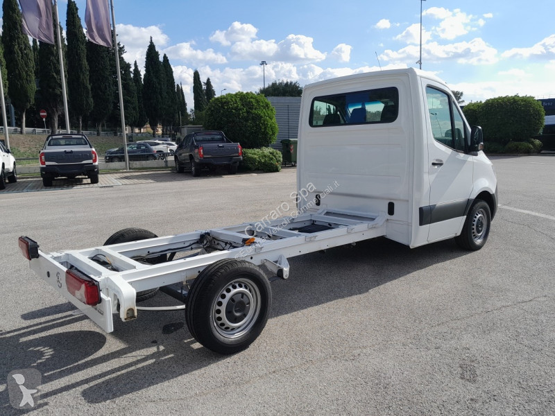 Véhicule utilitaire Mercedes SPRINTER TELAIO...