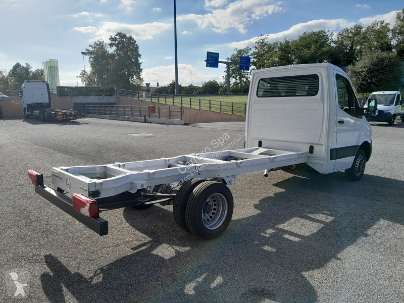 Véhicule utilitaire Mercedes Telaio Traz. Post