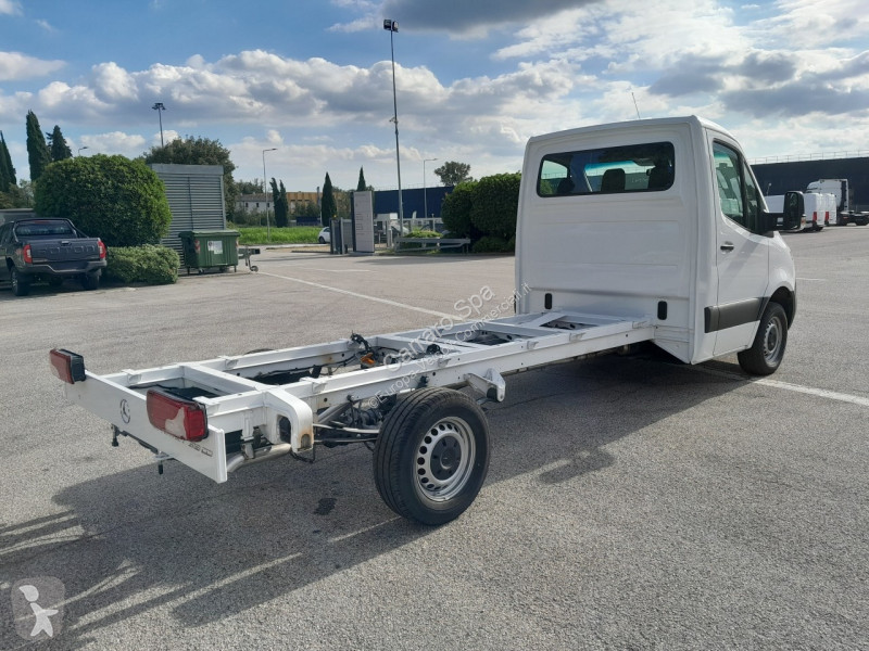 Véhicule utilitaire Mercedes Telaio Traz. Post