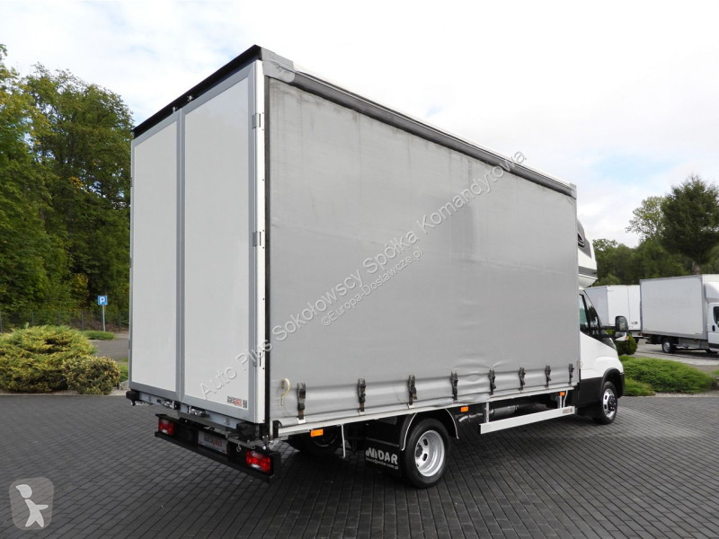 Véhicule utilitaire Iveco 50C18 DAILY