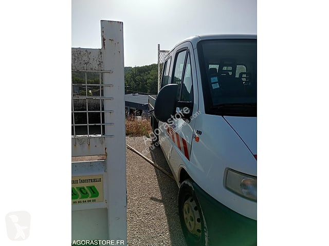 Véhicule utilitaire