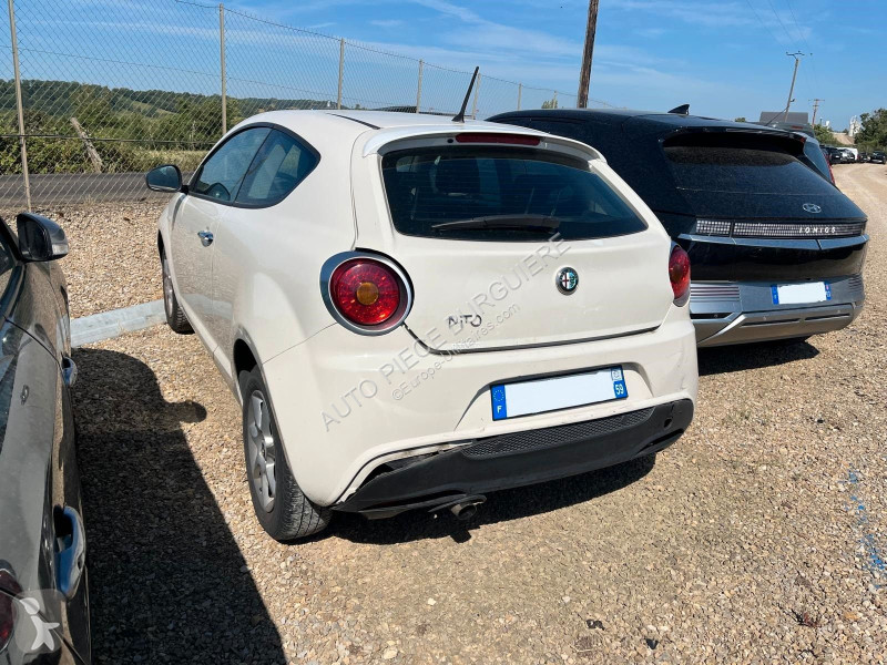 Véhicule utilitaire Alfa-Roméo 1.3 JTDm 95...