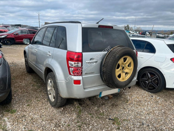 Suzuki Grand Vitara SUZUKI 1.9 DDiS 129 4×4 / AQ701