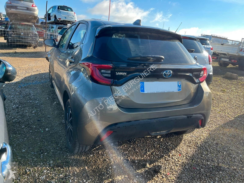 Véhicule utilitaire Toyota 1.5i Hybride 116h...