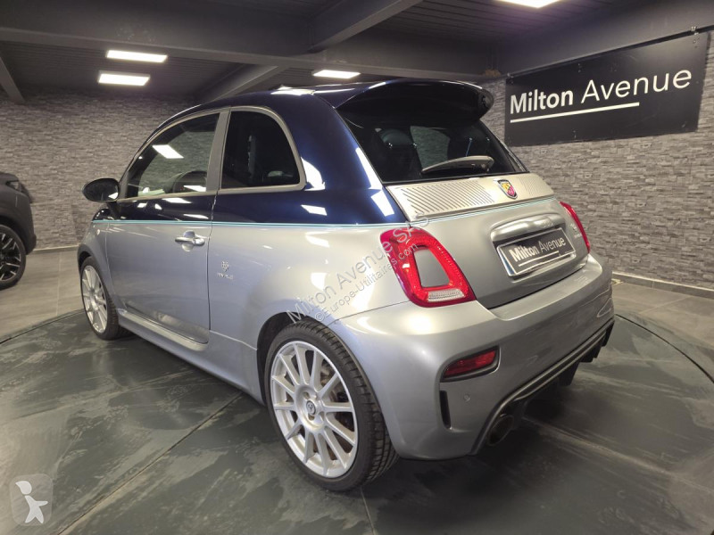 Véhicule utilitaire Abarth