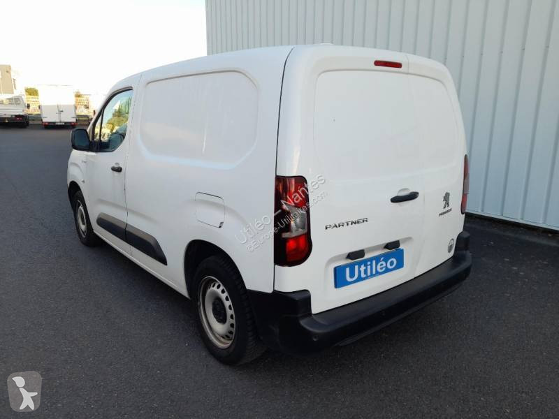 Véhicule utilitaire Peugeot L1 1.5HDI 100CH...