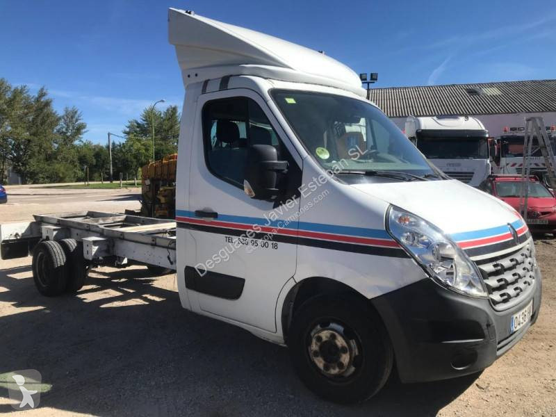 Véhicule utilitaire Renault 150.35