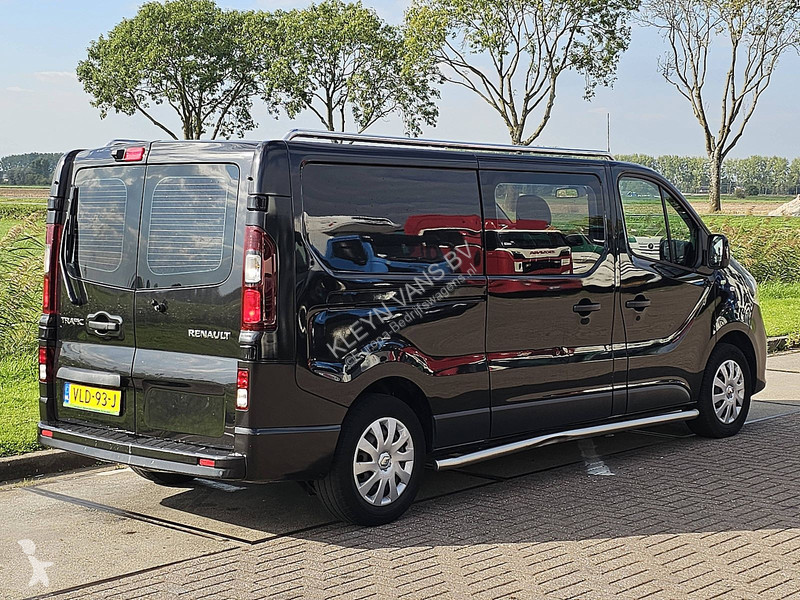 Véhicule utilitaire Renault 2.0 DCI ac...