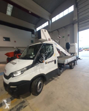 Dostawcza zwyżka Iveco