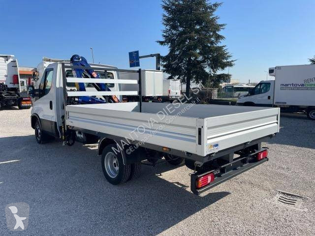 Veicolo commerciale Iveco 35C16H