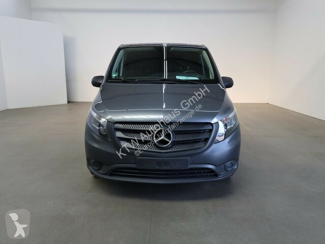 Véhicule utilitaire Mercedes eVito 111...