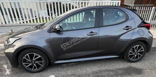 Voiture berline Toyota