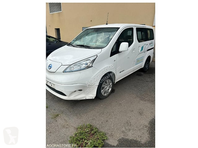 Véhicule utilitaire Nissan