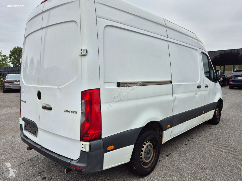 Véhicule utilitaire Mercedes sprinter