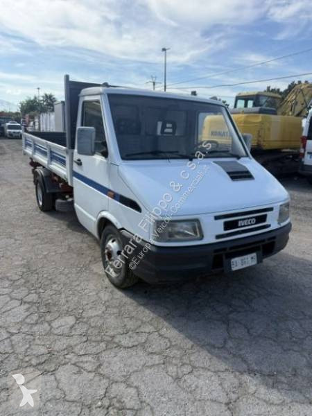 Véhicule utilitaire Iveco 35.10