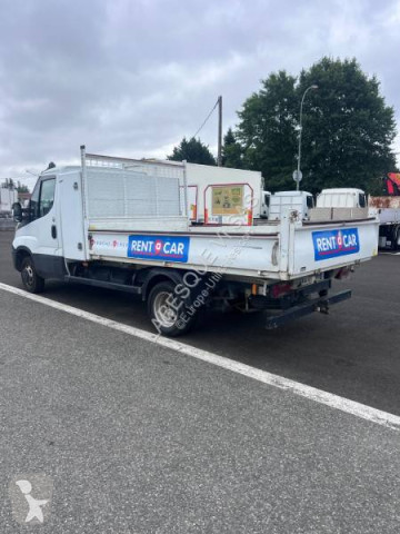 Utilitaire benne standard Iveco