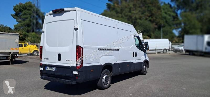 Veicolo commerciale Iveco 35S16