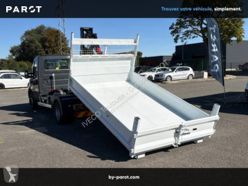 Camion con gancio di sollevamento Iveco