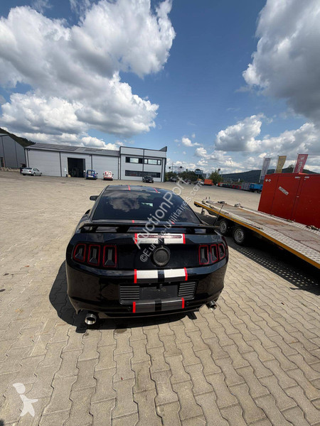 Коммерческий автомобиль Ford GT