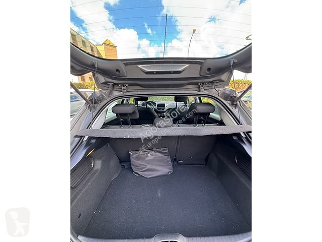Peugeot 208 van