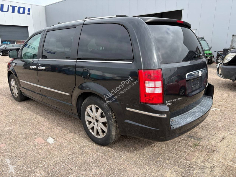 Chrysler 2.8 CRD Limited van