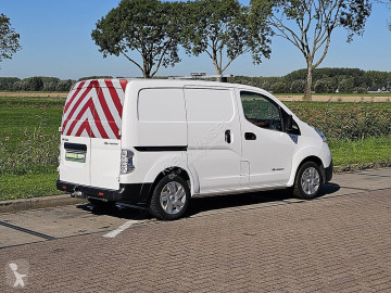 Furgon dostawczy Nissan