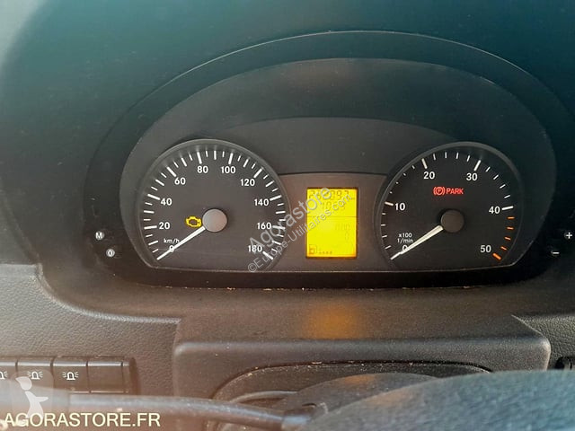 Коммерческий автомобиль